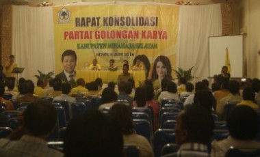 Rapat Konsolidasi Partai Golkar, Tetty Nyatakan Sikap Tetap Di Golkar Rapat Konsolidasi Partai Golkar, Tetty Nyatakan Sikap Tetap Di Golkar