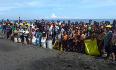 Wujud Kepedulian PWI Bersama Pemerhati Lingkungan Lakukan Bersih-bersih Dipantau Teep Wujud Kepedulian PWI Bersama Pemerhati Lingkungan Lakukan Bersih-bersih Dipantau Teep