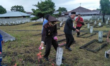 Hari Pahlawan, Pemkab Minsel Bersama Unsur Forkompimda Gelar Upacara DiTMP Amurang Hari Pahlawan, Pemkab Minsel Bersama Unsur Forkompimda Gelar Upacara DiTMP Amurang