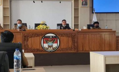 Banggar Dan TAPD Pemkab Minsel Bahas KUA PPAS APBD 2021 Banggar Dan TAPD Pemkab Minsel Bahas KUA PPAS APBD 2021