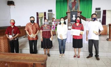 DLR Salurkan Bantuan Bagi Jemaat Yang Terdampak Covid 19 DLR Salurkan Bantuan Bagi Jemaat Yang Terdampak Covid 19