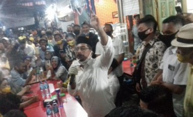 Sambangi Jarod, Warga Teriakan CS torang Sambangi Jarod, Warga Teriakan CS torang