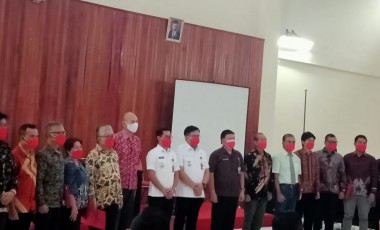 Rotasi di Tingkatan OPD, Bupati JG : Kami Memberikan Kesempatan Kepada Orang-Orang Terbaik Untuk Bisa Menunjukkan Karyanya Rotasi di Tingkatan OPD, Bupati JG : Kami Memberikan Kesempatan Kepada Orang-Orang Terbaik Untuk Bisa Menunjukkan Karyanya