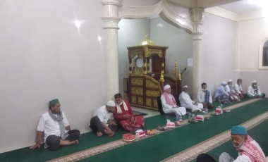 Memperingati Isra Mi’raj, Remaja Masjid Imam Bonjol Pineleng Lakukan Kegiatan Doa Sekaligus Dzikir Bersama Memperingati Isra Mi’raj, Remaja Masjid Imam Bonjol Pineleng Lakukan Kegiatan Doa Sekaligus Dzikir Bersama