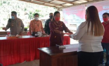 Maksimalkan Pelayanan Pemdes Toyopon Lakukan Penyegaran Prades. Maksimalkan Pelayanan Pemdes Toyopon Lakukan Penyegaran Prades.