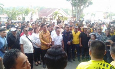 Terpanggil Untuk Bangun Minsel. Frangky Pasla Mendaftar Balon Bupati/Wabup DiGolkar Terpanggil Untuk Bangun Minsel. Frangky Pasla Mendaftar Balon Bupati/Wabup DiGolkar