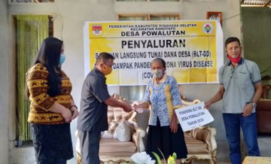 Penerima BLT Desa Powalutan Terima Pencarian Tahap Tiga Penerima BLT Desa Powalutan Terima Pencarian Tahap Tiga
