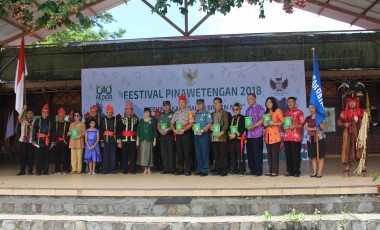 Melalui Festival Pinawetengan, Bersama YISBSU Memperkokoh Kebhinekaan Dalam Bingkai NKRI…Harga Mati Melalui Festival Pinawetengan, Bersama YISBSU Memperkokoh Kebhinekaan Dalam Bingkai NKRI…Harga Mati