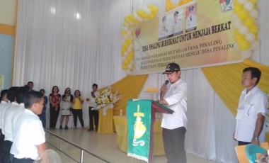 DiHUT Desa Ke-128. Pemdes Pinaling Lantik Sejumlah Perangkat Desa Baru. DiHUT Desa Ke-128. Pemdes Pinaling Lantik Sejumlah Perangkat Desa Baru.