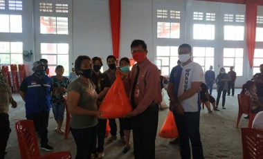 Pemkab Mitra Salurkan Bansos keluarga Miskin Terdampak Covid 19 Pemkab Mitra Salurkan Bansos keluarga Miskin Terdampak Covid 19